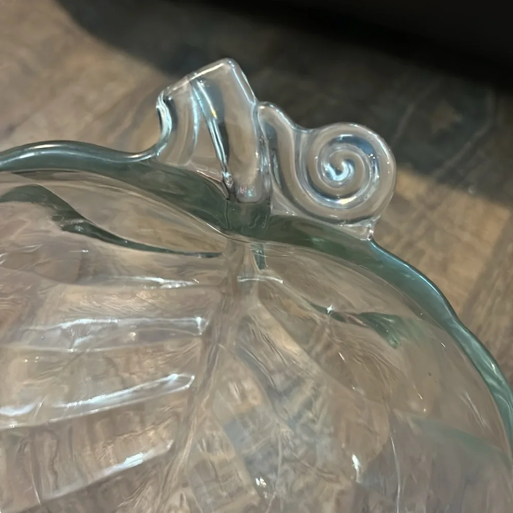Anchor Hocking Clear Pumpkin Leaf Shaped Serving‎ Salad Fruit Bowl - Picture 3 of 7